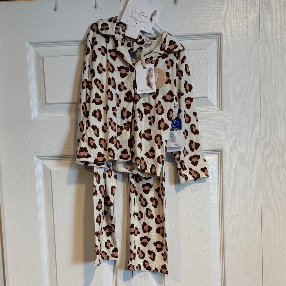 Jessica Simpson Leopard Print Girls Pajamas 4T